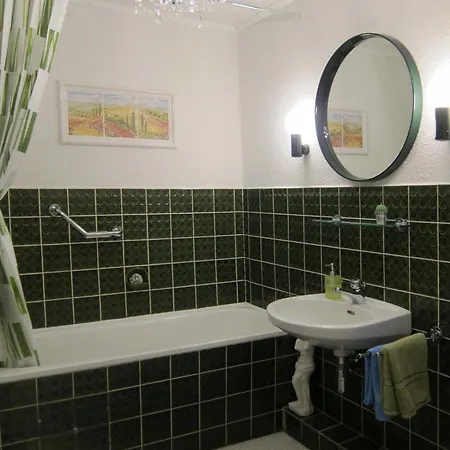 Modernes 1 Zimmer Luxusappartement Kleiner Roland Mit Parkplatz Und Balkon In Bremen Naehe Zentrum Exterior photo