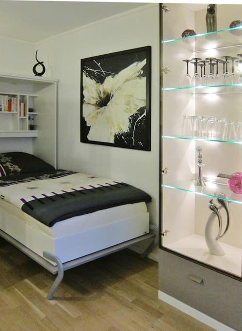 Modernes 1 Luxusappartement Kleiner Roland Mit Parkplatz Und Balkon In Naehe Zentrum Appartement *