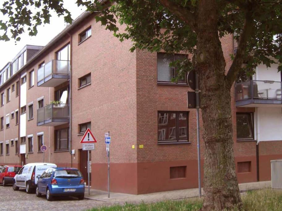 Modernes 1 Luxusappartement Kleiner Roland Mit Parkplatz Und Balkon In Naehe Zentrum