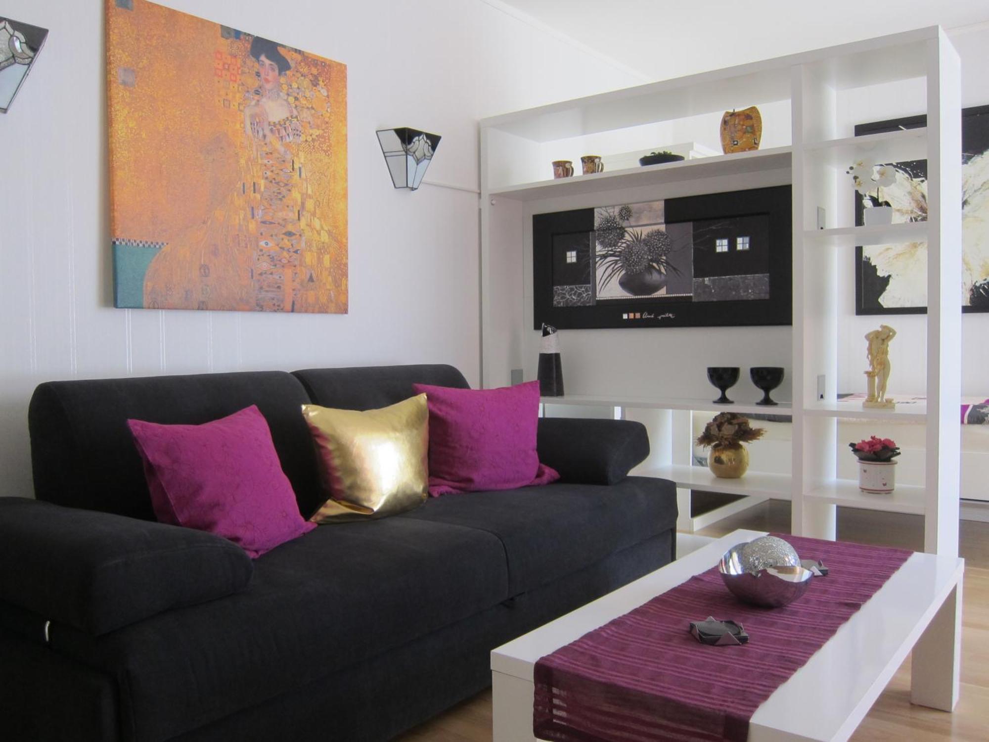 Modernes 1 Luxusappartement Kleiner Roland Mit Parkplatz Und Balkon In Naehe Zentrum