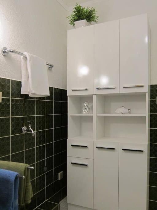 Apartment Modernes 1 Luxusappartement Kleiner Roland Mit Parkplatz Und Balkon In Naehe Zentrum